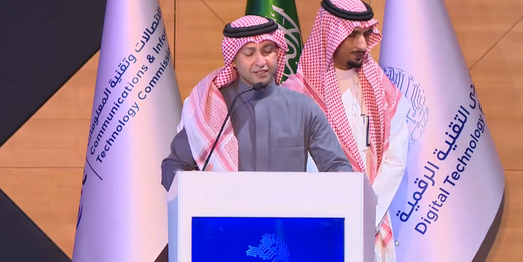 عكس هذه الجائزة التزامنا نحو الابتكار والتميّز شكرًا لكل من ساهم في هذا الإنجاز